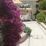 לינה וארוחת בוקר Dolina Çeşme