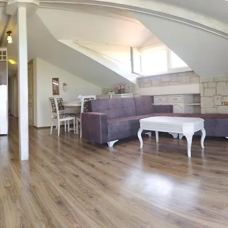 فندق مبيت وإفطار Dolina Çeşme