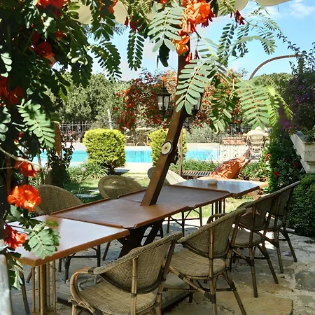 Couette-café Dolina 3*