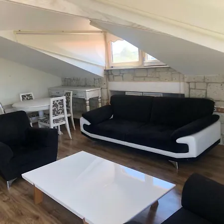 Dolina Bed and Breakfast 3*