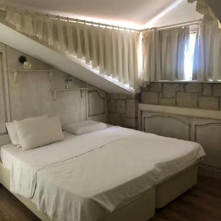 Dolina Bed and Breakfast 3*